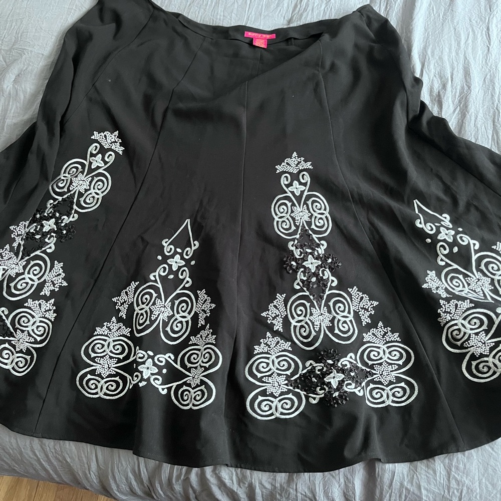 Chic Black A-Line Skirt with White Embroidery
